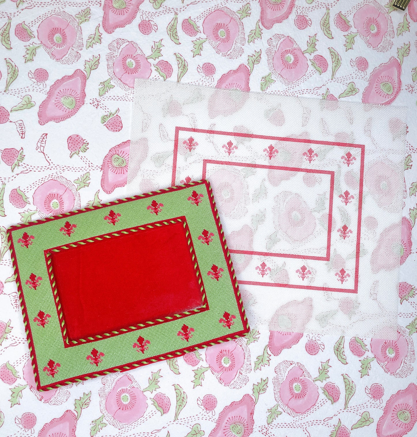 rose fleur-de-lis frame